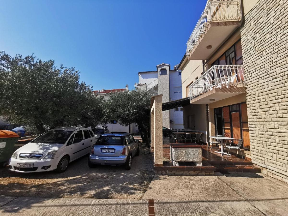 Apartment And Rooms Mrkovic ヴォディツェ エクステリア 写真