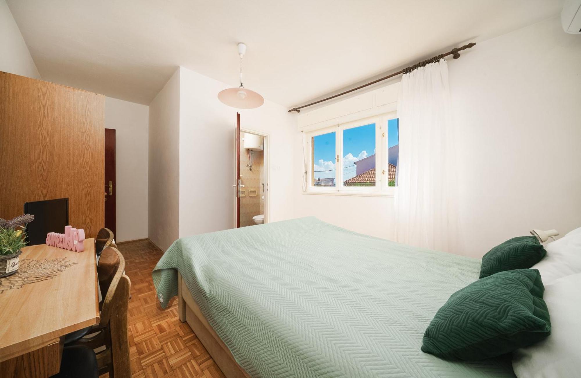 Apartment And Rooms Mrkovic ヴォディツェ エクステリア 写真