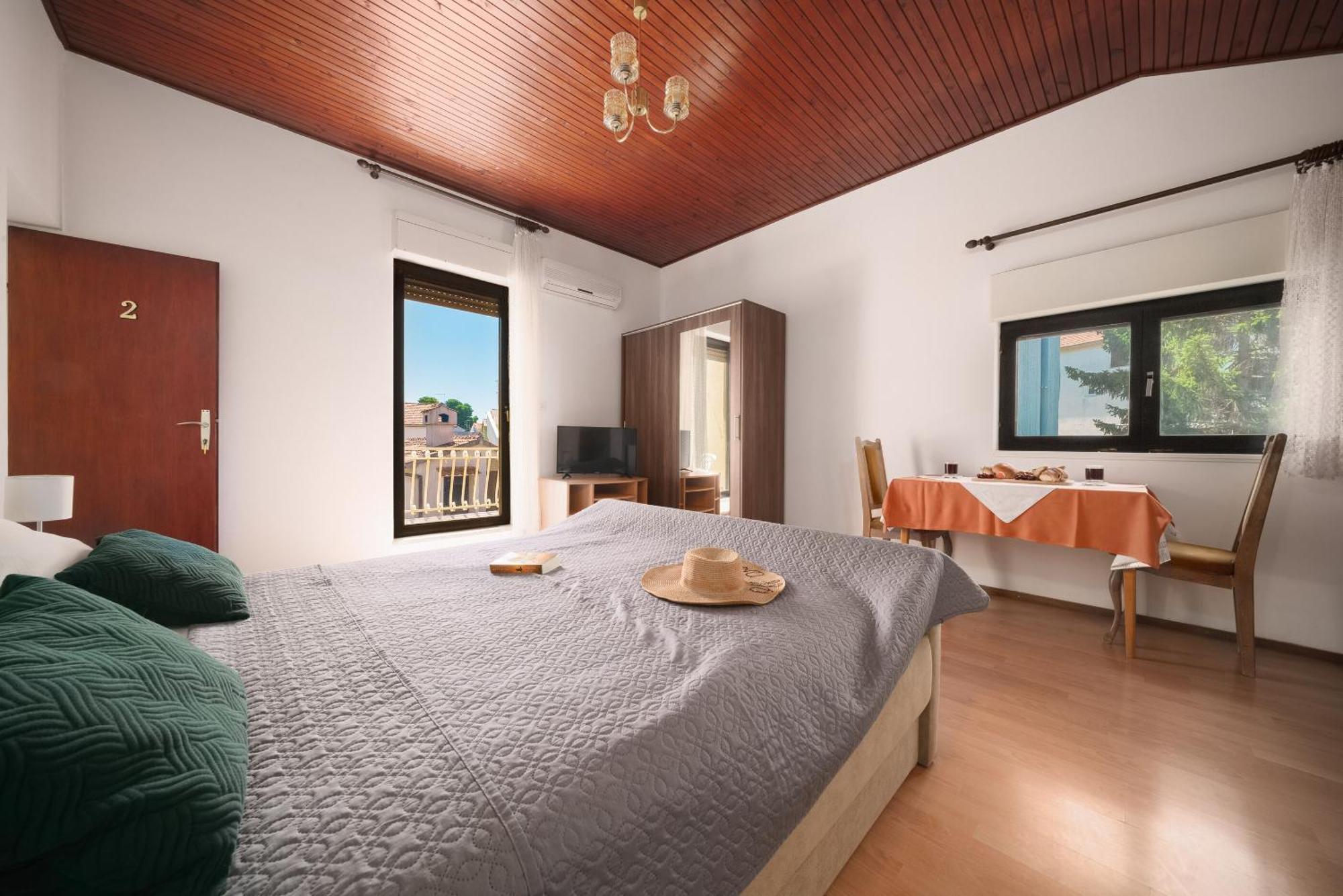Apartment And Rooms Mrkovic ヴォディツェ エクステリア 写真